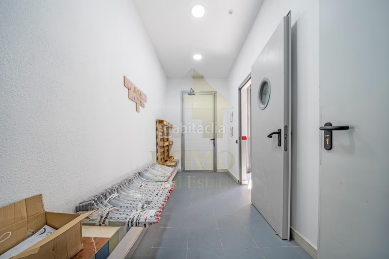 Foto 510f68a5-8ffb-4234-9c5f-caf0ae57dec5. Local comercial se vende local comercial - calle navarra en Granollers