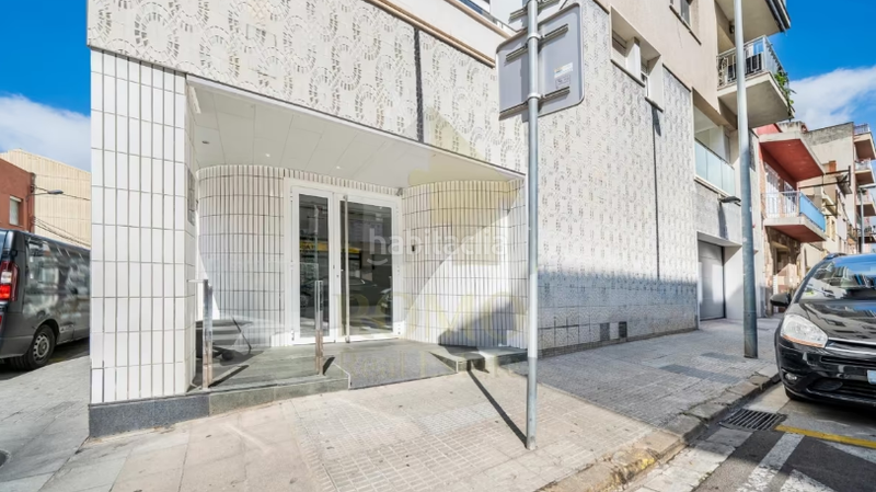 Foto b6c70a59-7361-4524-a494-a0d1d22b3721. Local comercial se vende local comercial - calle navarra en Granollers