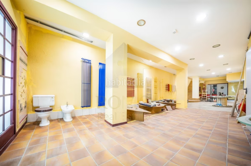 Foto d7a437a3-b110-4e0d-81d1-4a1f4abfdaf4. Local comercial se vende local comercial - calle navarra en Granollers