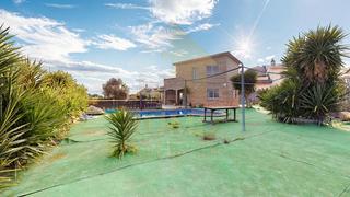 Maison à Bigues i Riells. Descubre tu nuevo hogar en can regasol, bigues i riells