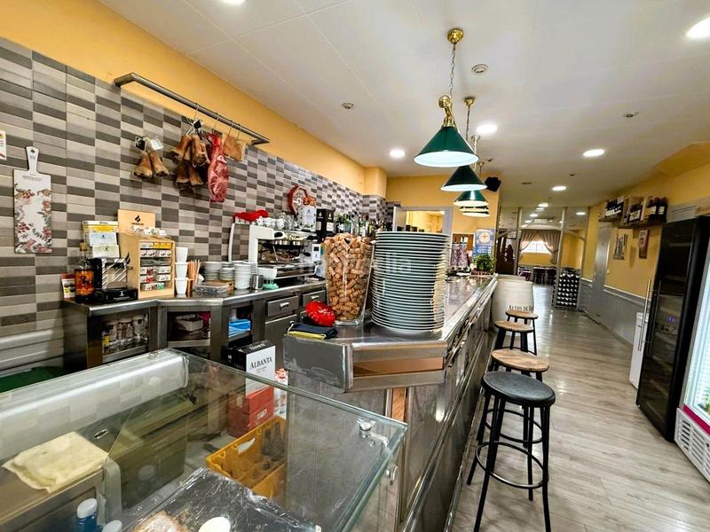 Foto 241a7605-edff-4abe-8e23-bd2a5bed5b58. Pas-de-porte local commercial dans Centre-Eixample-Can Llobet Barberà del Vallès