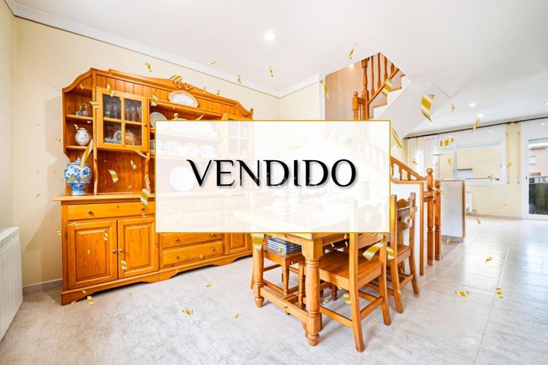 Foto a8f473a0-8e8e-43e5-a2a4-0aa1f6979aae. Casa adossada amb calefacció aparcament a Caldes de Montbui