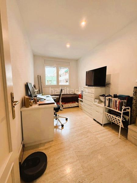 Foto bc2f7da4-5fc3-48c4-8fe7-eab542891ac1. Appartement avec cheminée chauffage dans Centre Sabadell