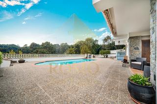 Xalet  Carrer amistat. “land resort”