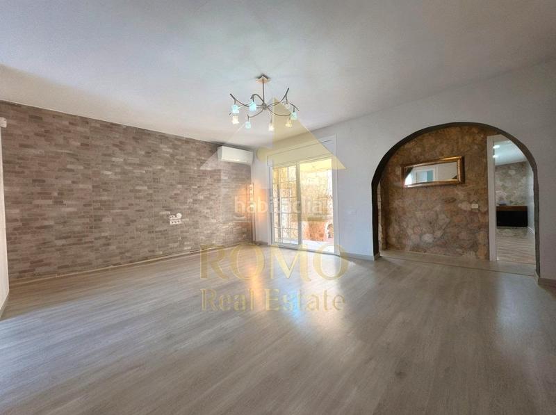 Foto 0b0cd284-03be-4365-91ef-2ebaadc7d06d. Casa adosada casa reformada en el centro con terraza y 5 habitaciones – lista para entrar a vivir en Polinyà
