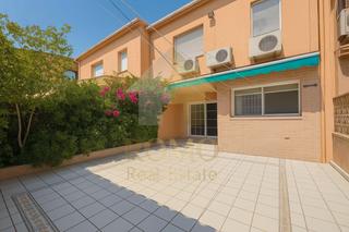 Rent House in Santa Perpètua de Mogoda. Casa en alquiler en la florida