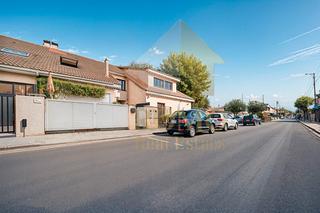 Casa adossada  Avinguda u. “adosado secrets”