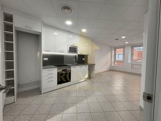 Etagenwohnung in Carrer de Prat de la Riba