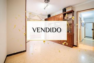 Flat  Carrer de pompeu fabra. Me renta