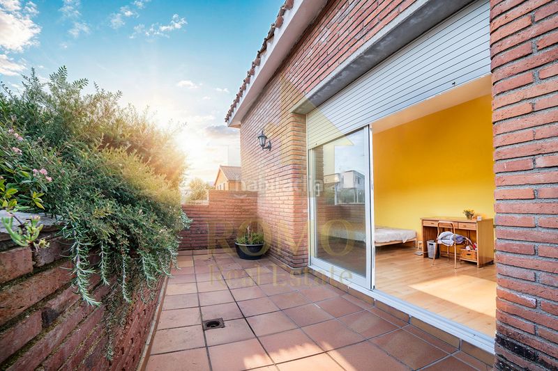 Foto 09393241-590f-4854-9857-63d4a939b042. Chalet con riscaldamento parcheggio in Ametlla del Vallès (L´)