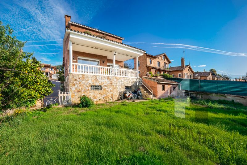 Foto 6d5bac96-7966-43f8-96ce-38a85f5781ce. Chalet con riscaldamento parcheggio in Ametlla del Vallès (L´)