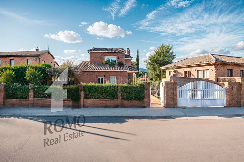 Foto 9e465efa-d079-4e9c-b14a-a200fda2962e. Chalet con riscaldamento parcheggio in Ametlla del Vallès (L´)