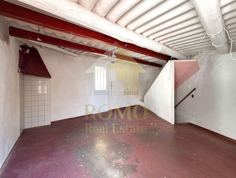 Foto f3399381-b05f-4641-b720-6996f076c4ca. Casa aparellada a La Maurina Terrassa