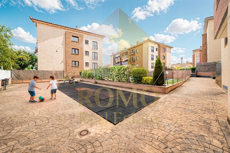 Foto cc1a9eec-11ac-49d9-92af-9c1f26f66eaa. Planta baixa amb calefacció aparcament piscina a Polinyà