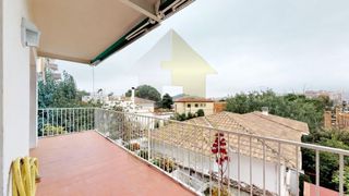Location Appartement  Carrer de montornès. Piso en alquiler de 4 dormitorios con chimenea, balcón y traster