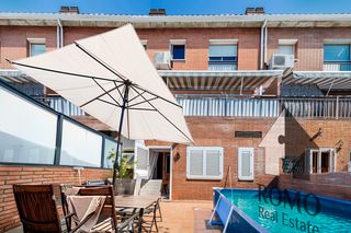 Casa adosada  Avinguda de l'estela ib�rica. �quiet minds�