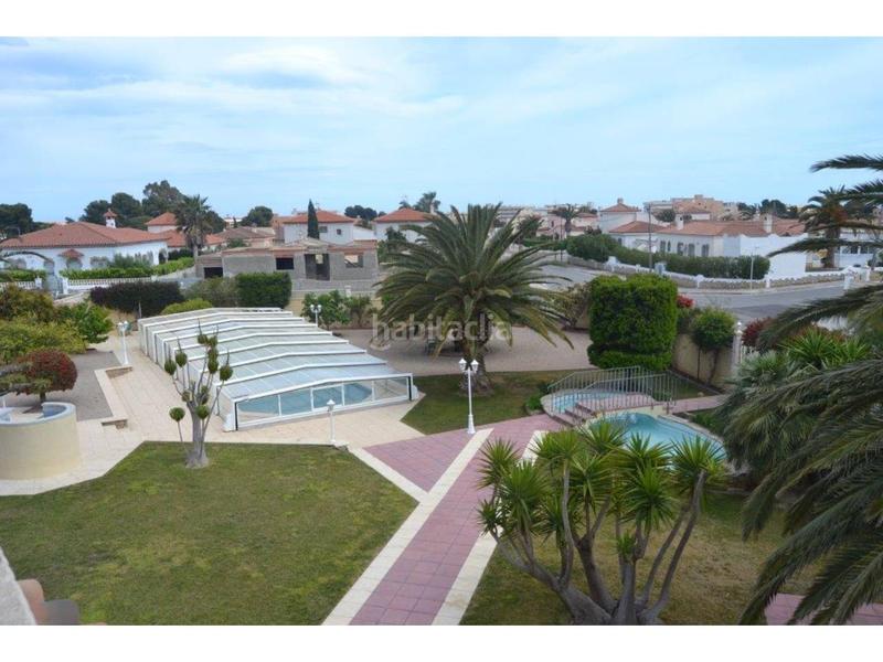 Foto 45f41345-0009-44e3-abbc-3a2e391a48a2. Chalet  en venta en Centre Miami Platja