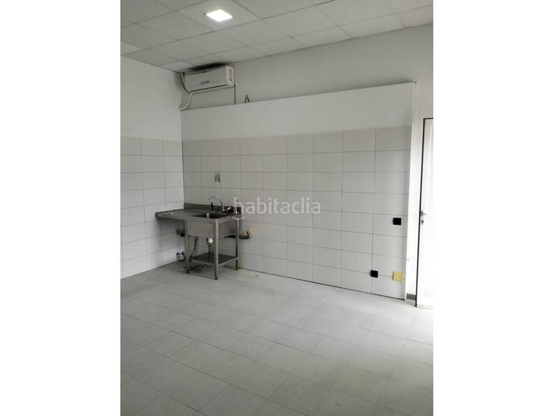 Foto d8074527-6234-4c83-856b-bb2a380a4011. Local commercial dans barcelona 64 dans Centre Miami Platja