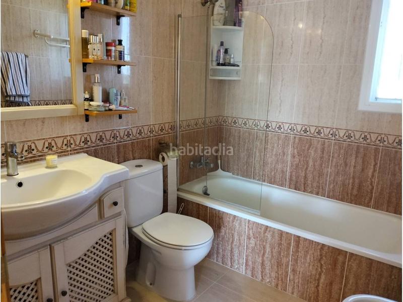 Foto da2a612b-03a9-46a3-80a8-584a35556b0e. Casa pareada zona tranquila en Platja de Mont-roig Mont-roig del Camp