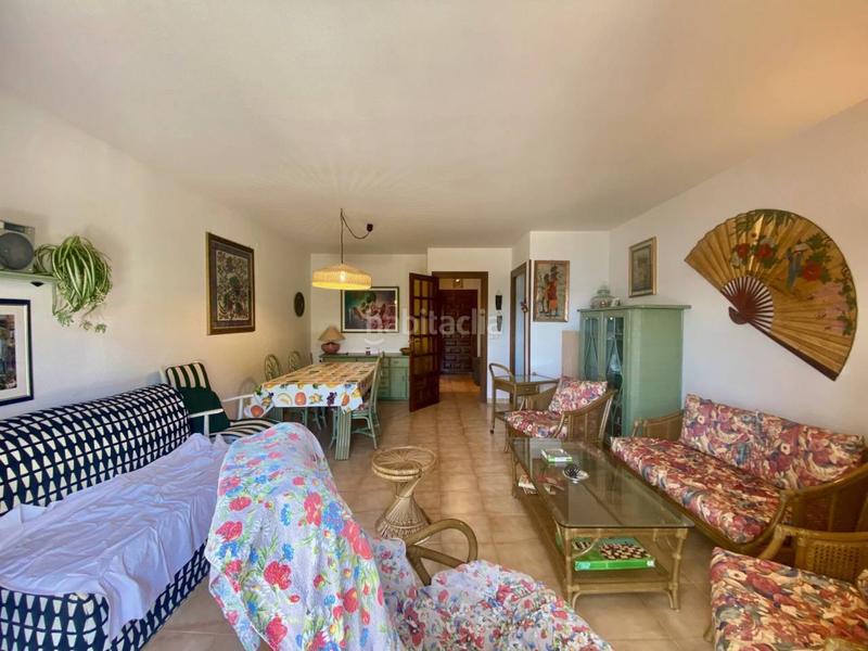 Foto 4b8e7bf5-19f7-4acf-8ff5-6aa5c381f760. Casa adosada adosado en primera línea de mar en Passeig Marítim Miami Platja