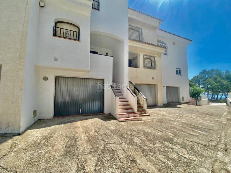 Foto 6ad229c9-633c-40d7-a4f3-645be8bf80bd. Casa adosada adosado en primera línea de mar en Passeig Marítim Miami Platja