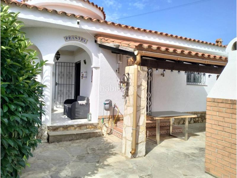 Foto 21ada465-957a-4089-98cd-8e4f1231b938. Chalet con parcheggio in Platja de Mont-roig Mont-roig del Camp