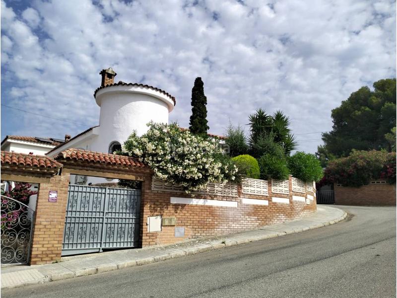 Foto 9f1bbbb4-ec01-4400-b50f-96abd7672798. Chalet con parcheggio in Platja de Mont-roig Mont-roig del Camp