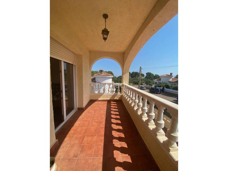 Foto 8b12eb32-9047-4ab5-a7ad-ad5053bd0fa1. Xalet amb piscina a Platja de Mont-roig Mont-roig del Camp