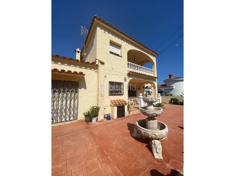 Foto f71be13b-d0d9-48a6-bacc-720bb768de61. Xalet amb piscina a Platja de Mont-roig Mont-roig del Camp