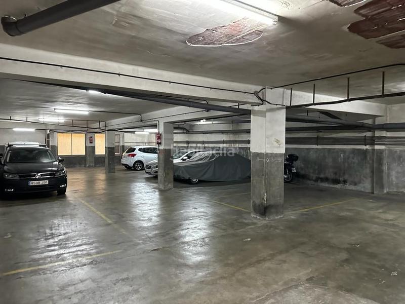 Foto 996727c1-5588-4e78-a0dc-d00b7a4fe451. Alquiler parking moto parking doble para motos en calle gomis en Barcelona