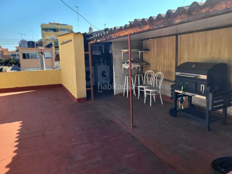 Foto d46a5282-bd28-4179-842d-bbde0e9d5059. Casa amb calefacció a Calella