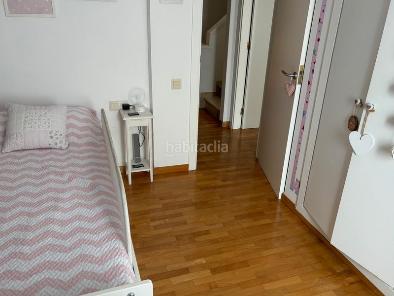 Foto f0837381-03ba-4d83-b337-4a75e6bbec41. Casa adossada amb xemeneia calefacció aparcament piscina a Calella