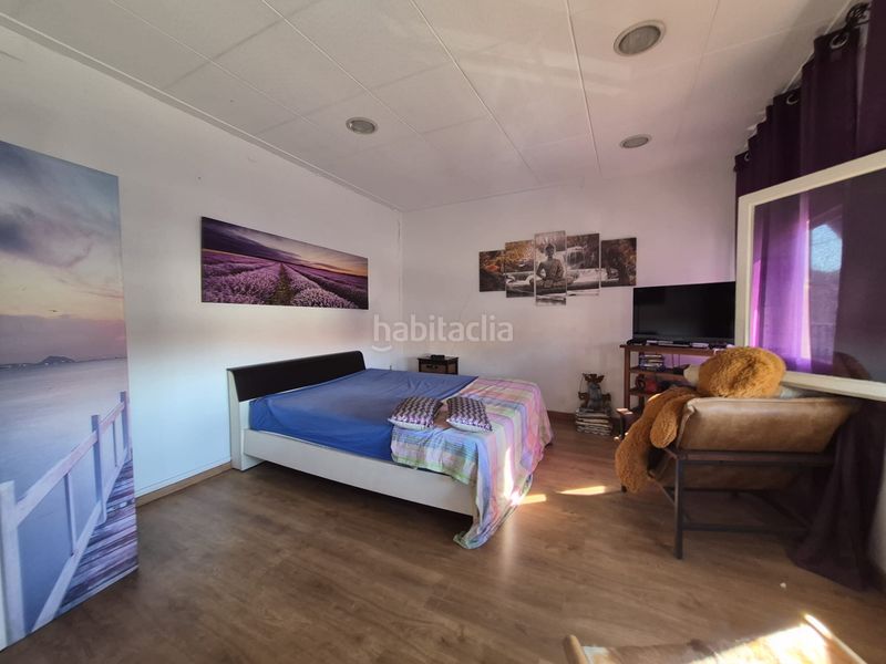 Foto c8e85b4a-9ca8-49be-9c5e-a6a971686e27. Casa amb xemeneia a Can Moré - Santa Anna - Can Feliu de Merola Pineda de Mar