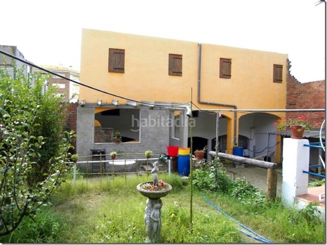Foto d8ca5824-41a8-4506-9cce-d20f096a40d3. Casa amb xemeneia a Can Moré - Santa Anna - Can Feliu de Merola Pineda de Mar