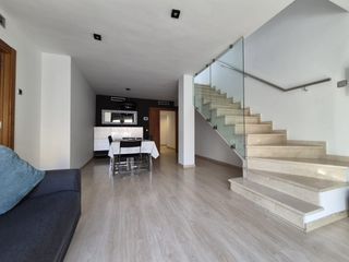 Dúplex en Poblenou. Espectacular dúplex 156 m2 construidos!!! 5 hab., 3 baños, terra