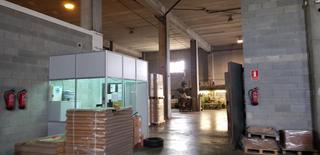 Nau industrial a Carrer del pintor joan miró 12. Tipo c con 3 muelles