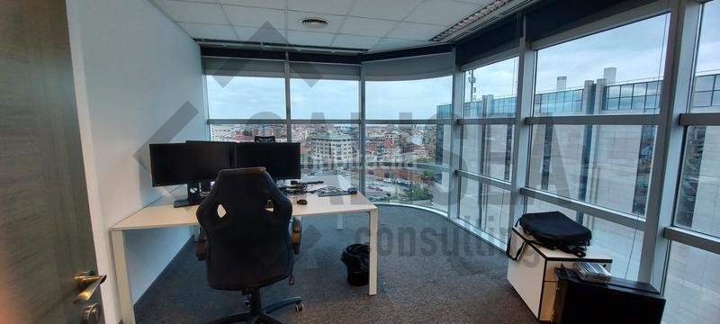 Foto 55c0eea1-52dc-40aa-801c-f2dc0bdead49. Oficina en avinguda de francesc macià 60 en rentabilidad en Sabadell