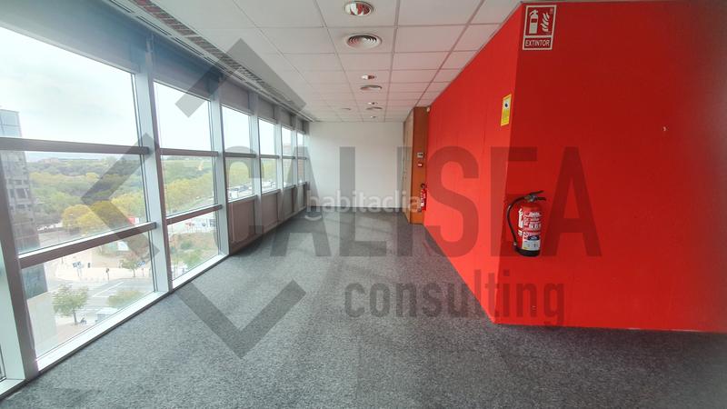 Foto 97112c54-eaee-481a-953e-307a8cc79066. Oficina en avinguda de francesc macià 60 en rentabilidad en Sabadell