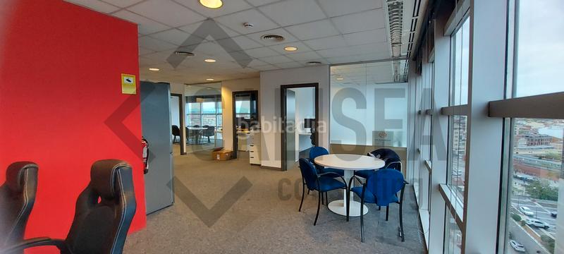 Foto a15e2f5c-21b9-4314-ac9d-0e429bb58c49. Oficina en avinguda de francesc macià 60 en rentabilidad en Sabadell