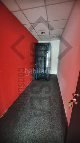 Foto bf9758ec-1aed-41ad-9e28-c143b7940a1b. Oficina en avinguda de francesc macià 60 en rentabilidad en Sabadell