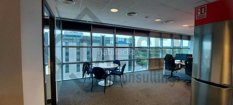 Foto c830f750-89c0-4de5-9adc-e798324c75fc. Oficina en avinguda de francesc macià 60 en rentabilidad en Sabadell