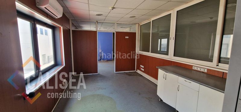 Foto ef025f32-85fb-4076-9565-72a0c04a1c19. Alquiler nave industrial en Zona Industrial Ripollet