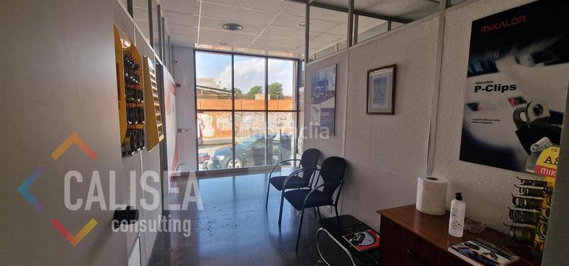 Foto bed93c81-3a48-4c86-95d2-59e7d7161e95. Alquiler nave industrial en Gràcia Sabadell