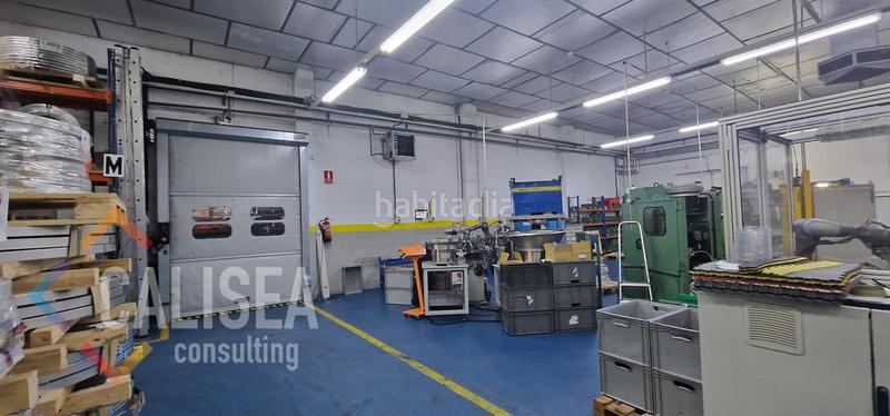 Foto c21692ae-2fa1-4bfa-9a86-a329a26d627e. Alquiler nave industrial en Gràcia Sabadell
