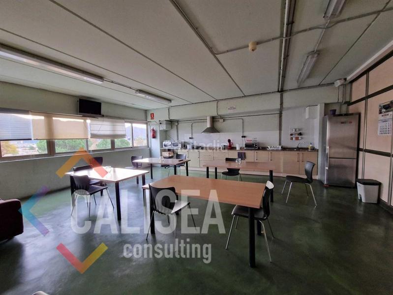 Foto e5ea8ca2-c1b1-44bc-a18d-e232b4b185cb. Location bâtiment à usage industriel dans Mas Rampinyo - Montcada Nova - Carrerada Montcada i Reixac