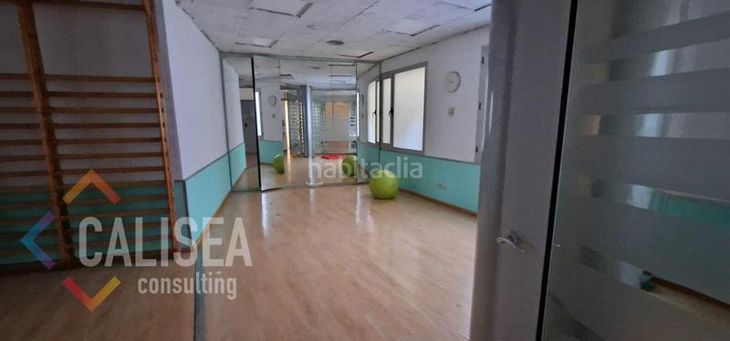 Foto 8180848b-eb37-430b-b3c2-6ac64ea35a2f. Local comercial a Centre Sabadell