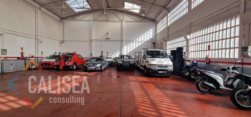 Foto 14cbca72-892d-43c8-9914-7465ff8d8b99. Rent industrial building in Gràcia Sabadell