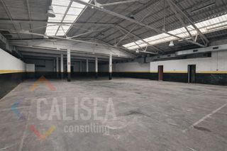 Location Local commercial à Carrer de miquel servet 35. De grandes dimensiones en el eixample