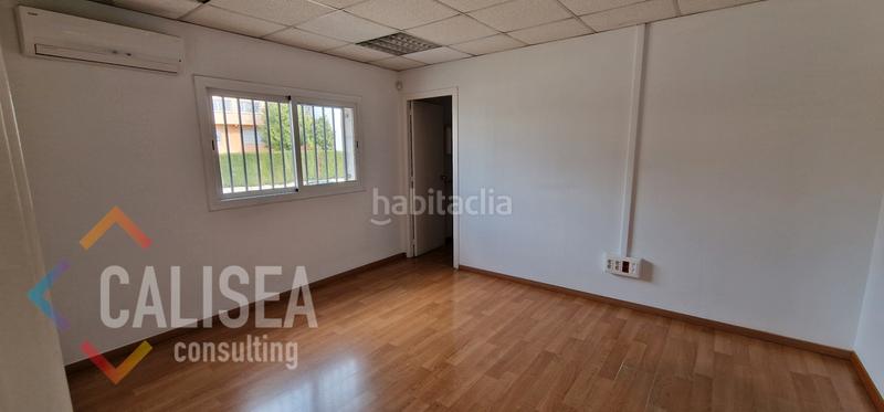 Foto 3fba0512-f31b-42c5-a1e3-e72504b461f5. Rent industrial building in carrer palau de plegamans 17 in Polinyà