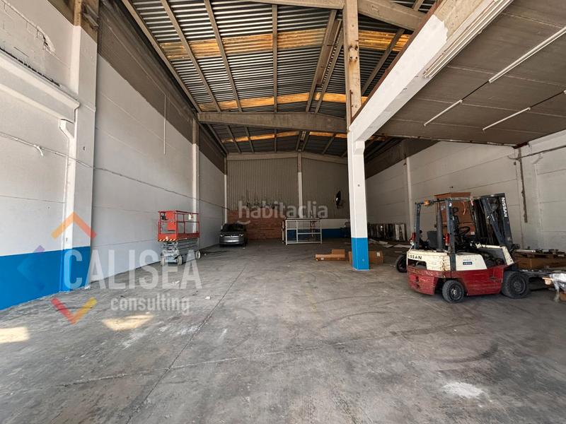 Foto b7c458a1-a962-4e28-955f-12b1e38225d0. Alquiler nave industrial en carrer del llobregat 11 en proceso de rehabilitación en Sant Cugat del Vallès